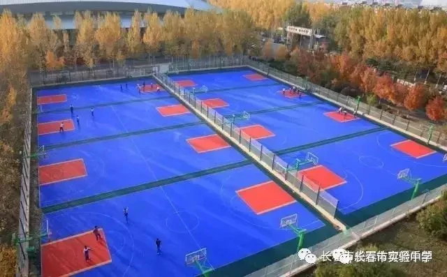 如何在篮球冬令营中加强体能训练？_1